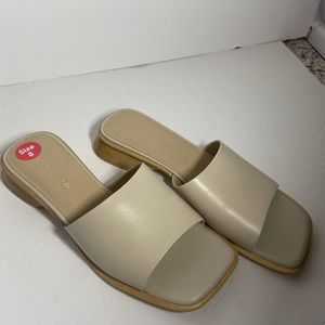 Vintage Laura Scott Freddie Cream Square Toe Short Heel